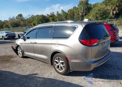 2017 Chrysler Pacifica Touring-L Plus z USA, uszkodzony, nr VIN 2C4RC1EG6HR652844